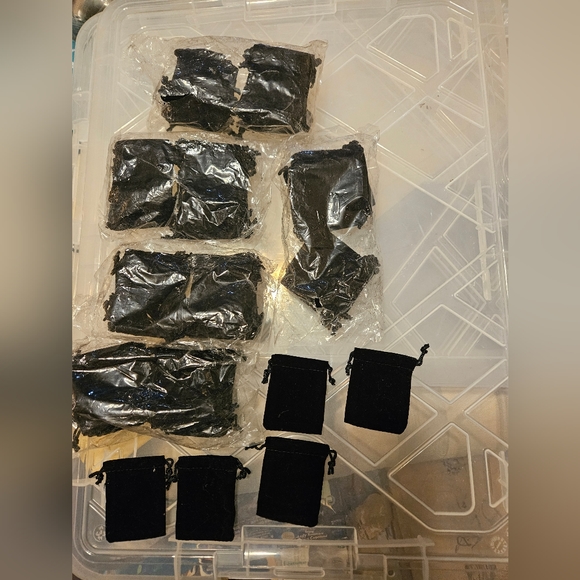 Velvet bags - Picture 2 of 4